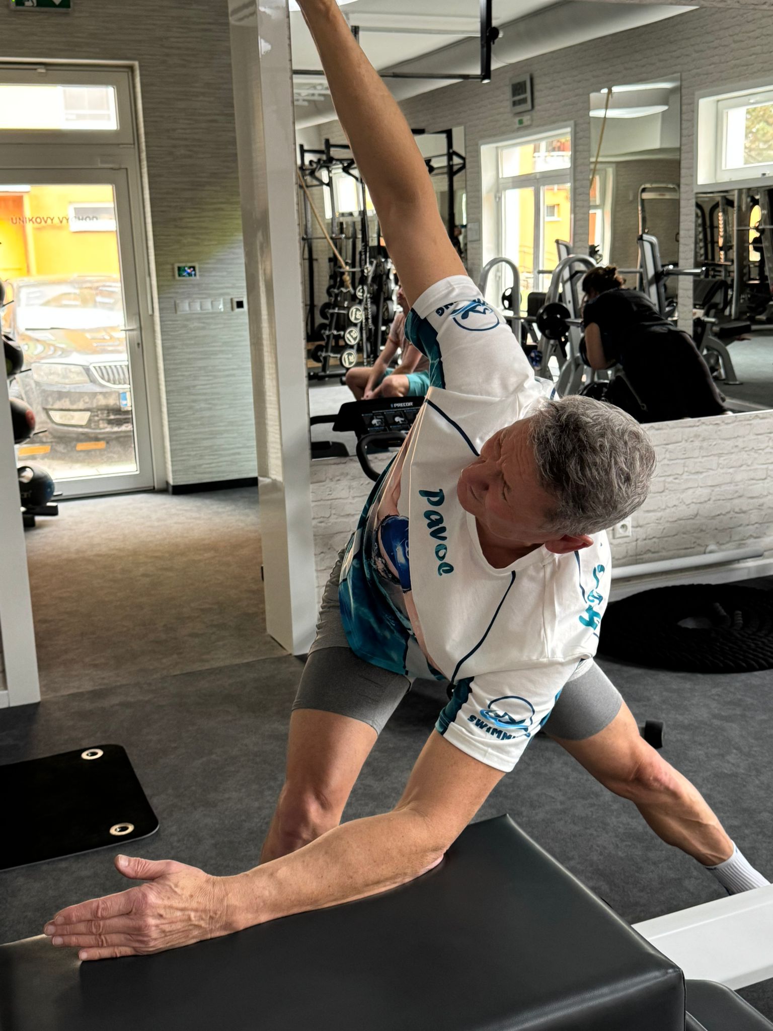 Pilates cvičenie na reformeri